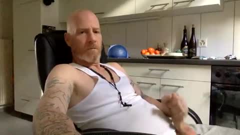 kingsize online show from 01-23-25, 10:22