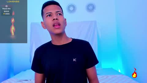 Snapshot of kingstark_ chatting on 10-02-25, 11:17 sebastian online show from 10-02-25, 11:17