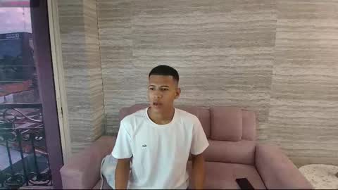 Snapshot of kingstark_ chatting on 10-11-25, 11:09 sebastian online show from 10-11-25, 11:09