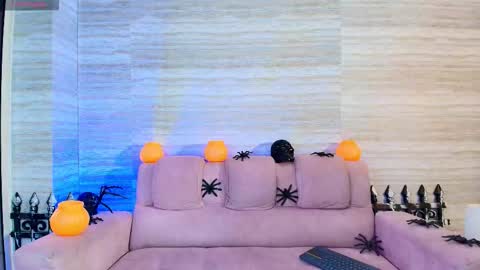 Snapshot of kingstark_ chatting on 10-16-25, 11:55 sebastian online show from 10-16-25, 11:55