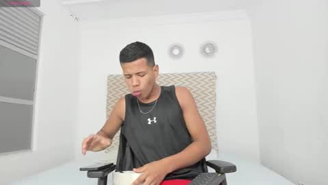 Snapshot of kingstark_ chatting on 10-17-25, 11:13 sebastian online show from 10-17-25, 11:13