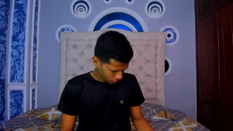 Snapshot of kingstark_ chatting on 10-30-25, 11:22 sebastian online show from 10-30-25, 11:22