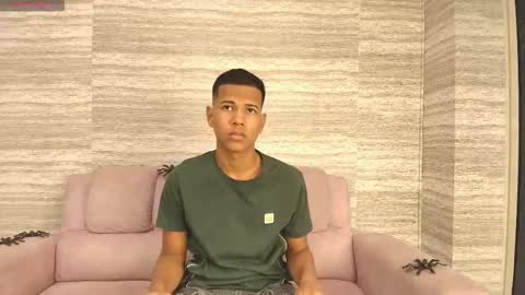 Snapshot of kingstark_ chatting on 11-02-25, 11:01 sebastian online show from 11-02-25, 11:01