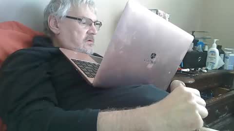 kingtongue10 online show from 01-22-25, 07:24