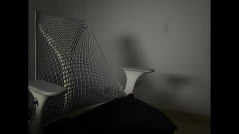 kinkister online show from 10-30-25, 04:03