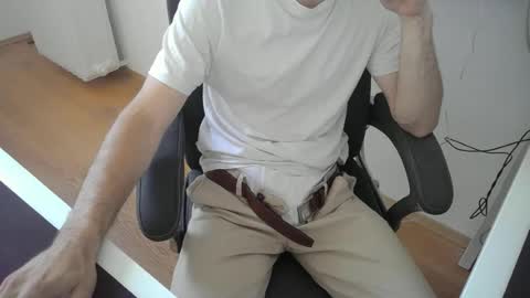 Snapshot of kinky_alaric chatting on 06-16-26, 12:19 kinky_alaric online show from 06-16-26, 12:19