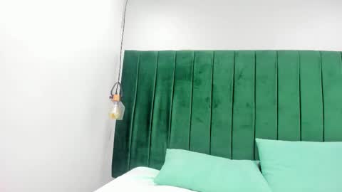 dakota online show from 12-19-25, 01:18