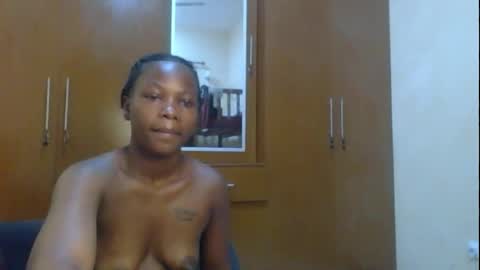 Snapshot of kinky_pixie chatting on 09-11-25, 02:44 Pixie online show from 09-11-25, 02:44