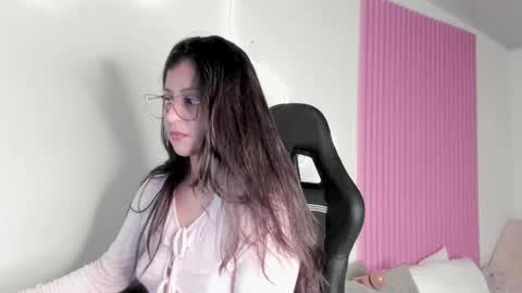 kinky yeyns online show from 01-07-26, 02:47