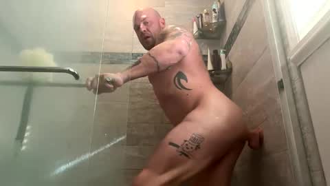 Snapshot of kinkyak00 chatting on 02-13-26, 02:35 zaddymuscle online show from 02-13-26, 02:35