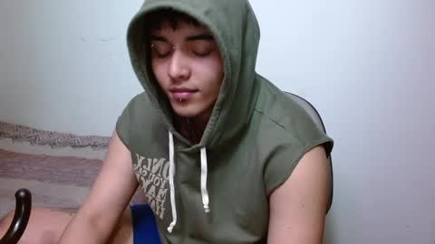 Snapshot of kinkybabies_ chatting on 01-30-25, 06:13 Mercury online show from 01-30-25, 06:13