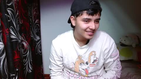 Snapshot of kinkybabies_ chatting on 02-05-25, 05:09 Mercury online show from 02-05-25, 05:09