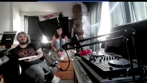 Snapshot of kinkybiguy14 chatting on 09-22-25, 06:54 Kinky Cassie online show from 09-22-25, 06:54