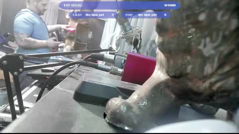 Snapshot of kinkybiguy14 chatting on 11-18-25, 06:40 Kinky Cassie online show from 11-18-25, 06:40