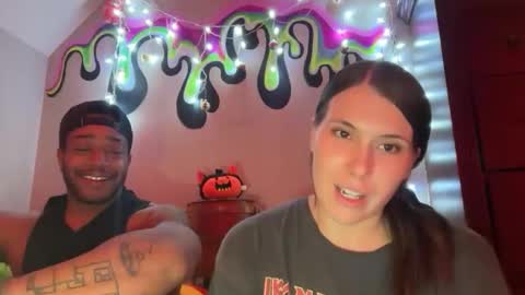 Snapshot of kinkycreative chatting on 12-18-25, 02:06 kinkycreative online show from 12-18-25, 02:06