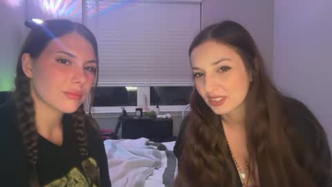Snapshot of kinkycreative chatting on 06-21-26, 04:48 kinkycreative online show from 06-21-26, 04:48