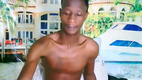 Snapshot of kinkyebonyguy chatting on 10-18-25, 05:32 BigD online show from 10-18-25, 05:32