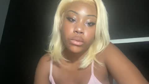 Snapshot of kinkykittee chatting on 02-08-25, 06:43 Bunniii online show from 02-08-25, 06:43