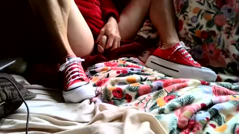 KinkySneakerGirl online show from 10-01-25, 02:45