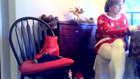 KinkySneakerGirl online show from 12-19-25, 12:28