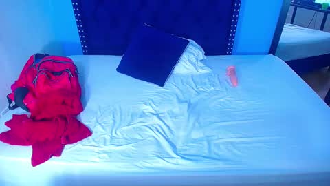 Snapshot of kinkyy_redhead chatting on 01-09-25, 08:33 kinkyy_redhead online show from 01-09-25, 08:33