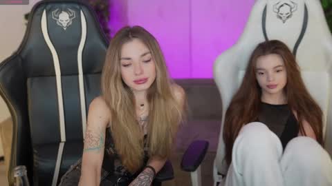 Sweet girls online show from 12-15-25, 08:46