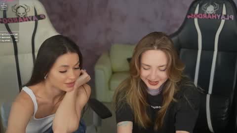 Sweet girls online show from 04-16-26, 08:09