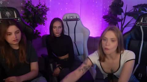 Snapshot of kira0541 chatting on 07-06-26, 03:03 Sweet girls online show from 07-06-26, 03:03