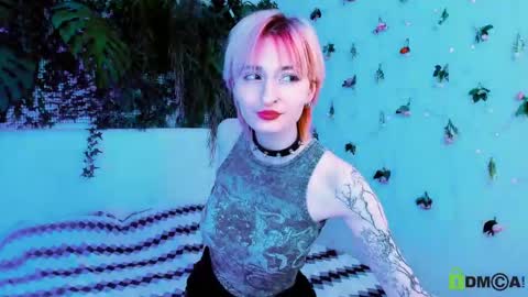 Kira online show from 05-14-26, 08:48