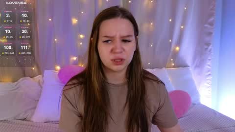 Snapshot of kira_briis chatting on 04-06-26, 06:42 Kira Briis online show from 04-06-26, 06:42