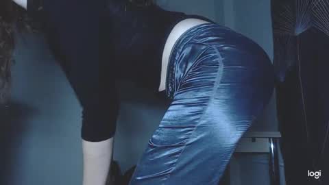 Kira online show from 02-13-25, 12:32