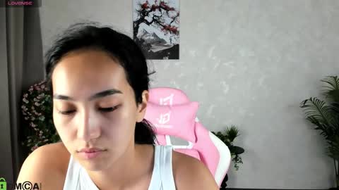 Aura online show from 09-21-25, 03:41