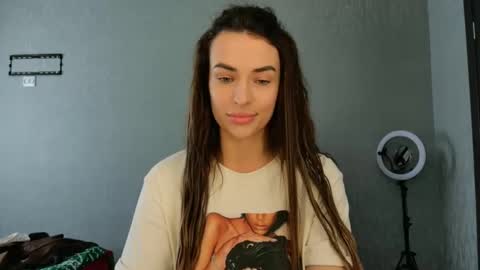 Snapshot of kira_love1 chatting on 04-15-26, 09:16 Kira love1 online show from 04-15-26, 09:16