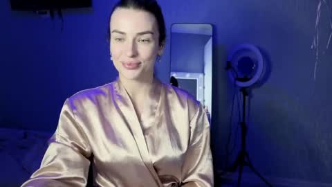 Snapshot of kira_love1 chatting on 05-20-26, 06:47 Kira love1 online show from 05-20-26, 06:47