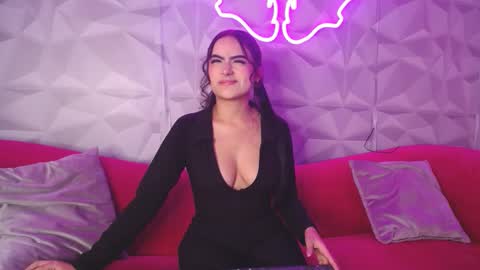 Snapshot of kira_moon_01 chatting on 10-10-25, 07:35 kira_moon_01 online show from 10-10-25, 07:35