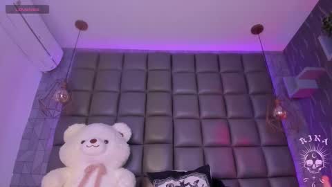 Kira  online show from 03-20-26, 04:39