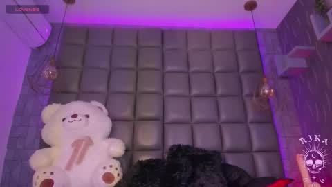 Kira  online show from 03-21-26, 08:19