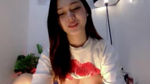 KIRA online show from 11-03-25, 12:50