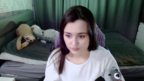 Snapshot of kira_yammy chatting on 01-31-25, 01:12 Kira  follow me  online show from 01-31-25, 01:12