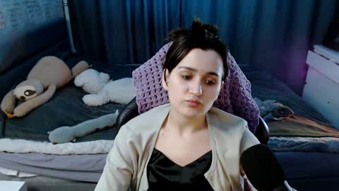 Snapshot of kira_yammy chatting on 02-02-25, 01:45 Kira  follow me  online show from 02-02-25, 01:45