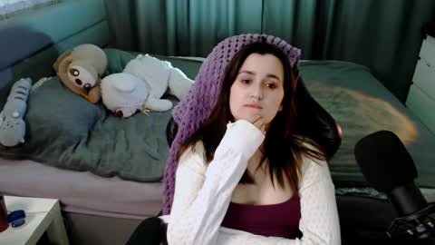 Snapshot of kira_yammy chatting on 03-02-25, 05:14 Kira  follow me  online show from 03-02-25, 05:14