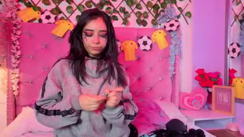 Snapshot of kira_yuzu chatting on 06-19-26, 08:12 Kira online show from 06-19-26, 08:12
