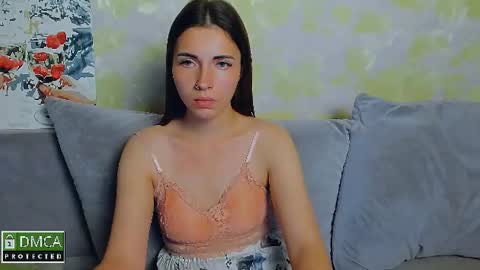 kiraa sunny online show from 06-20-26, 10:23