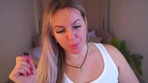 Kira online show from 11-27-25, 10:23