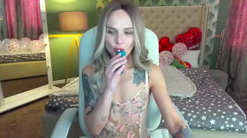 kiragrayyy online show from 02-11-25, 01:41