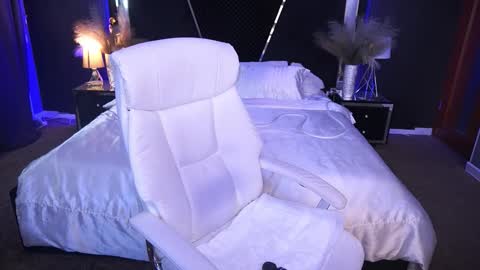 kiragrayyy online show from 10-09-25, 02:04