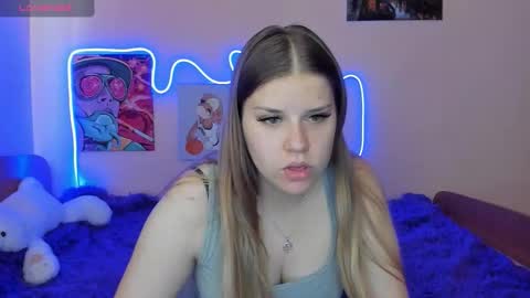 Kira online show from 09-18-25, 04:47