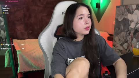 Kira online show from 02-05-25, 10:51