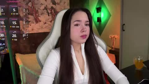 Kira online show from 02-11-25, 07:54