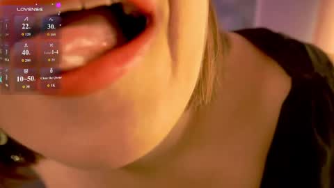 Kira online show from 04-09-26, 08:53